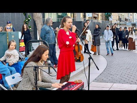 Incredible rendition of White Christmas - Karolina Protsenko